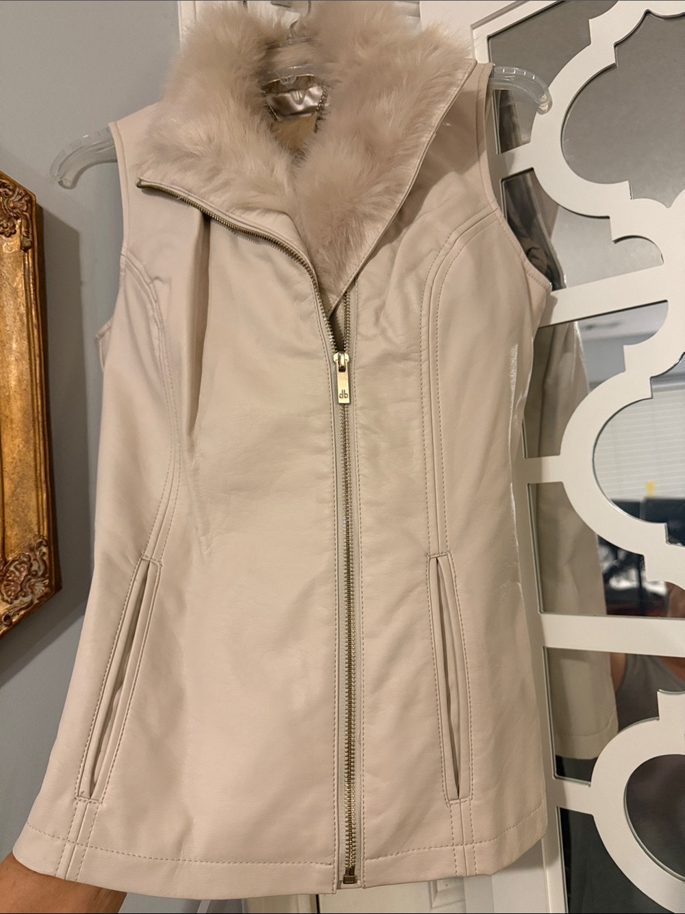 dennis basso Cream Vest with Faux Fur Collar, Faux Leather XXS